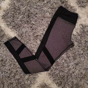 Mesh Cut-Out Yoga Legging
